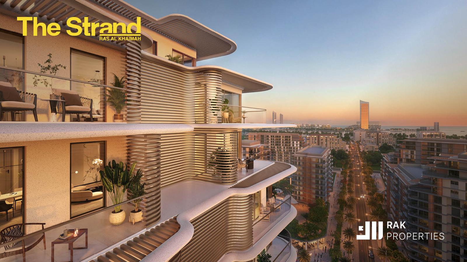The Strand-projectimpressie van terrassen en balkons bij zonsondergang